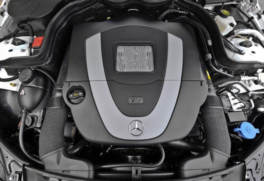  Mercedes-Benz C300 4Matic 2012 года  (фото 2 из 9)